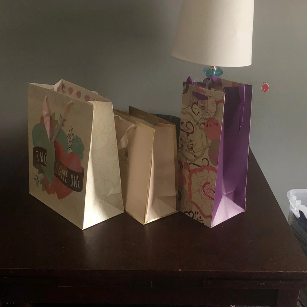🎀❤️ Floral Heart & Cream Gift Bag Set